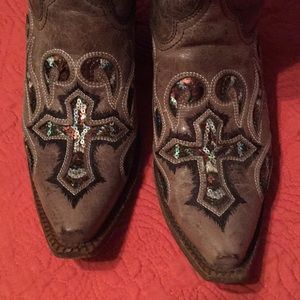 Corral boots with bling